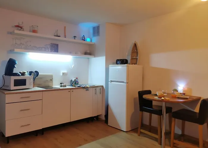 Studio Renove, Sur La Digue